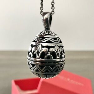 Retired James Avery XL Sterling Silver Pendant Ornamental